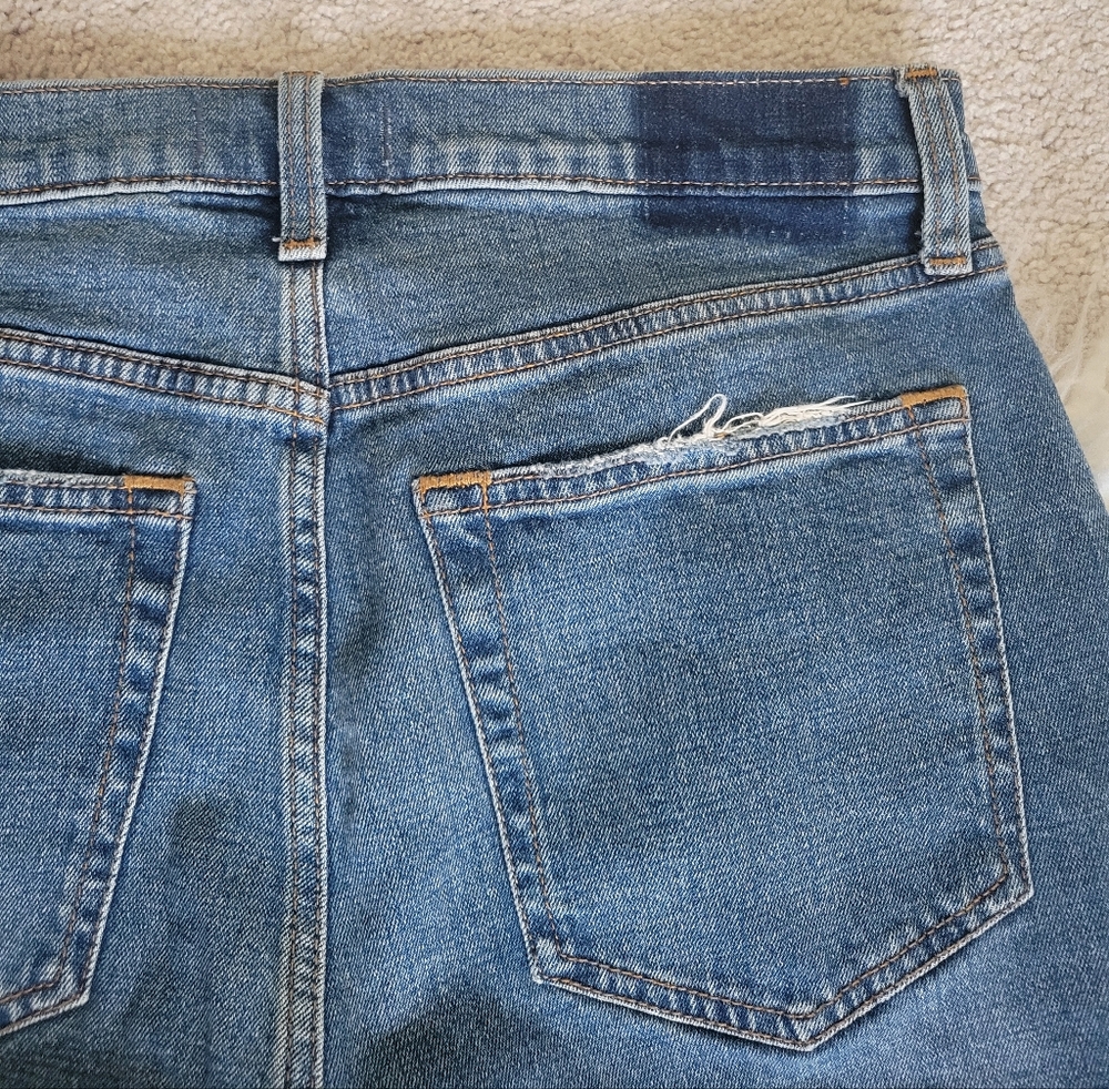 A&F Curve Love Ultra High Rise Straight Jeans - Picture 8 of 10
